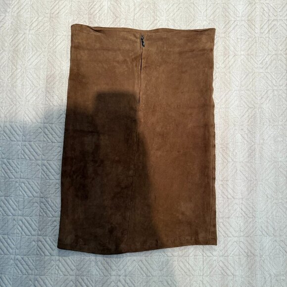 Taupe Suede Pencil  Skirt, Ventcouvert Paris, Size 38 (US 2-4 Equivalent) - Picture 4 of 6